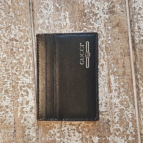 Gucci Handbags - NWOT Gucci Cardholder